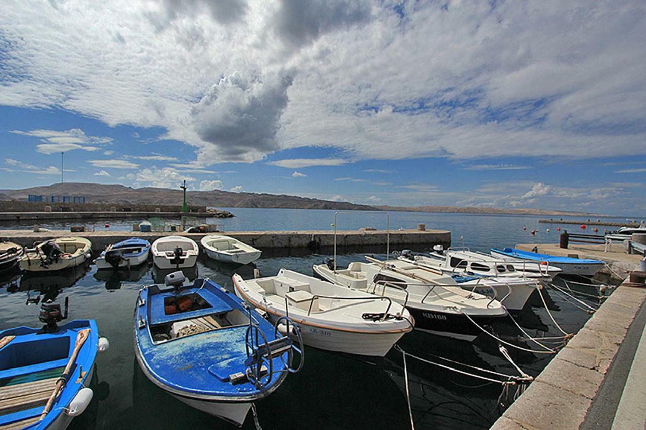 Beachfront House Ivana With Pool - Renovated 2025 Cesarica Exterior photo